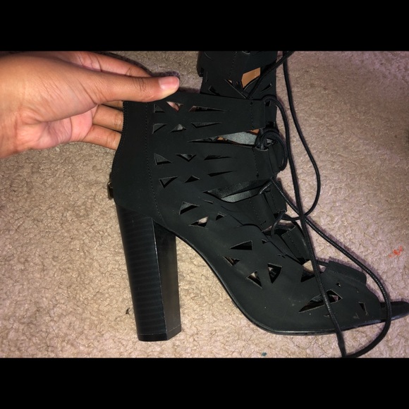 Heels - Picture 2 of 2